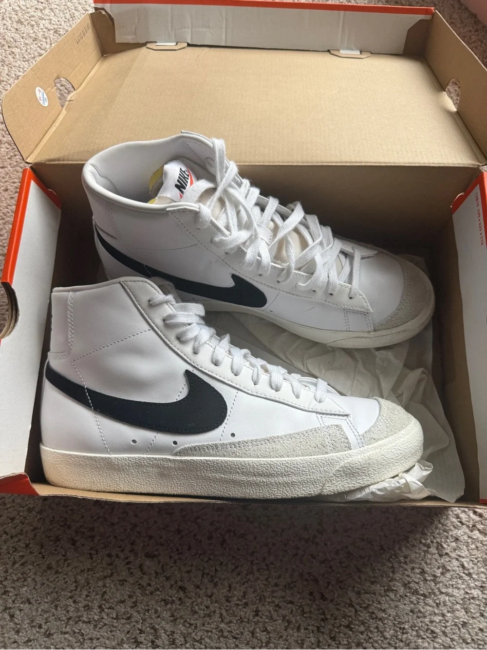 Nike Blazer Mid 77 White and Black Sneakers - Picture 2 of 10